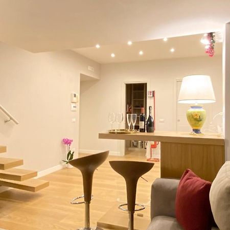 Palm'S House Apartment Napoli Bagian luar foto