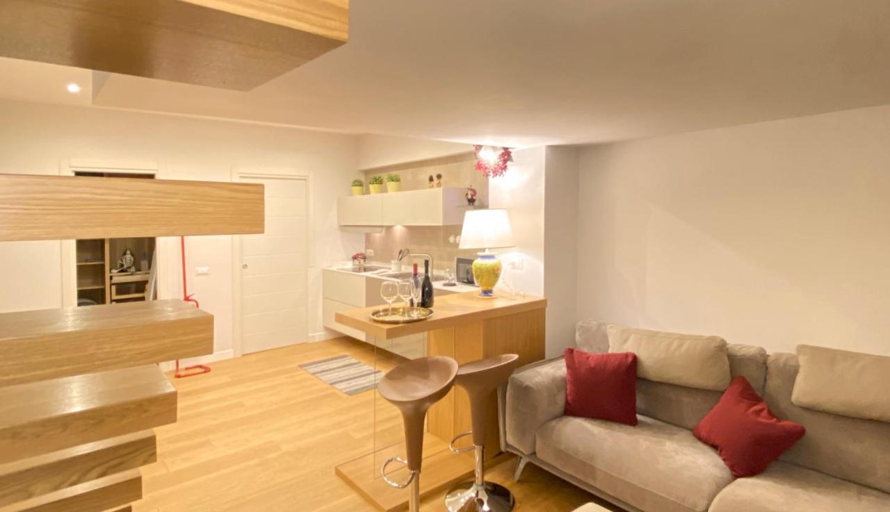 Palm'S House Apartment Napoli Bagian luar foto