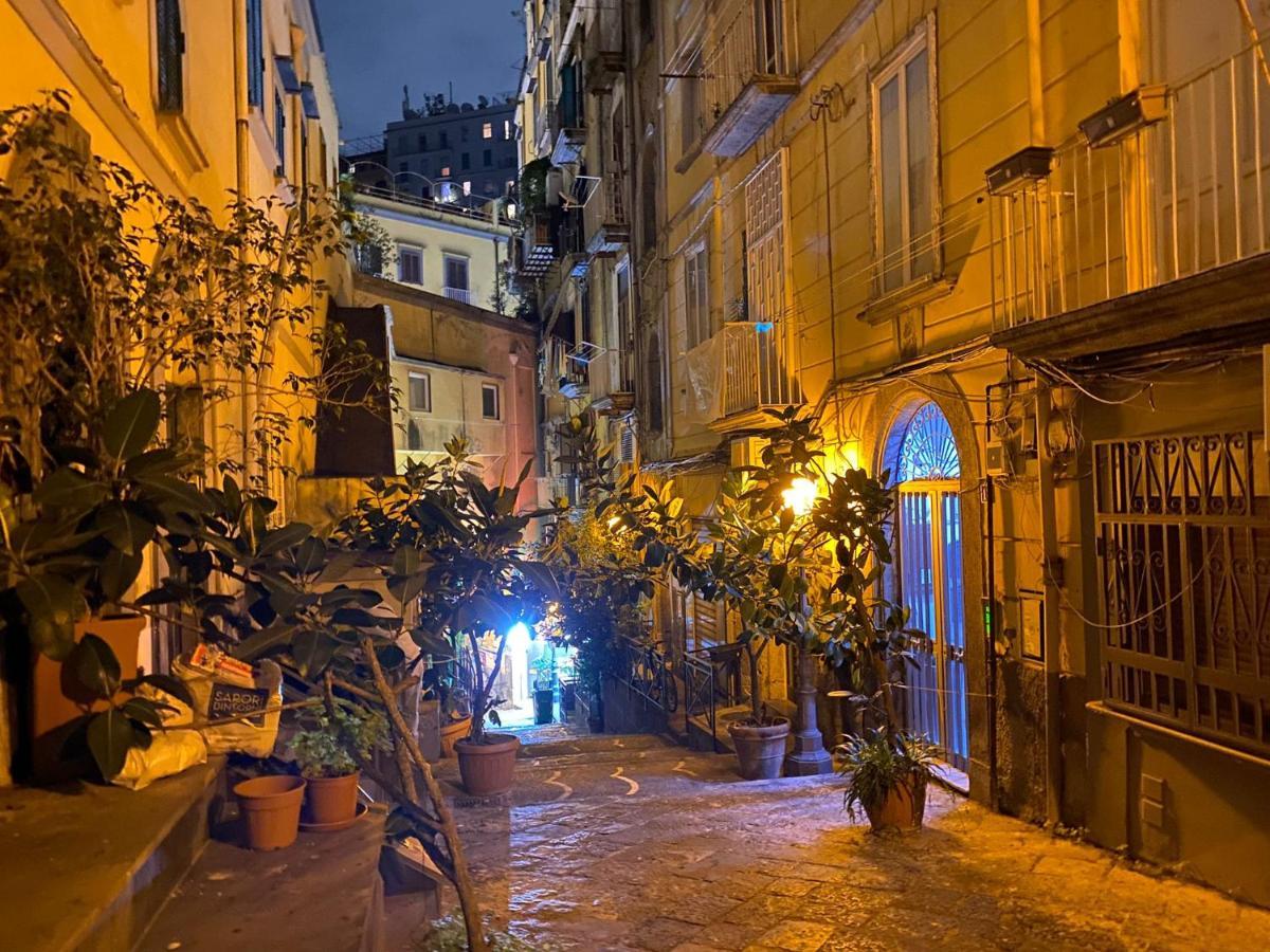 Palm'S House Apartment Napoli Bagian luar foto