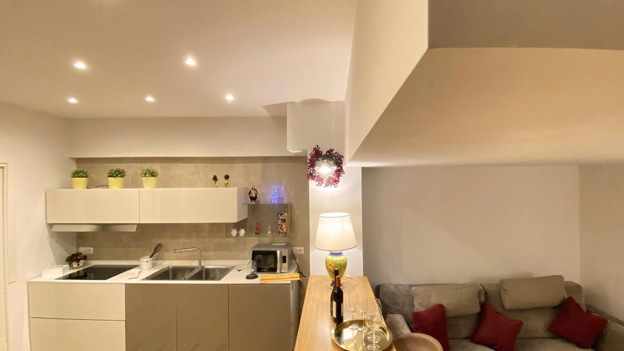Palm'S House Apartment Napoli Bagian luar foto